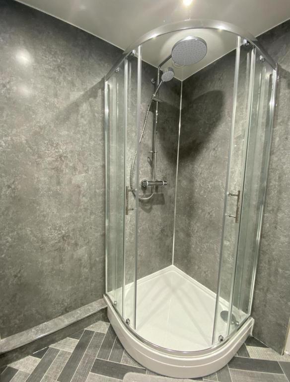 Super Prime Luxury Waterfront View Dbay By Tba Διαμέρισμα Saint Davids  Εξωτερικό φωτογραφία